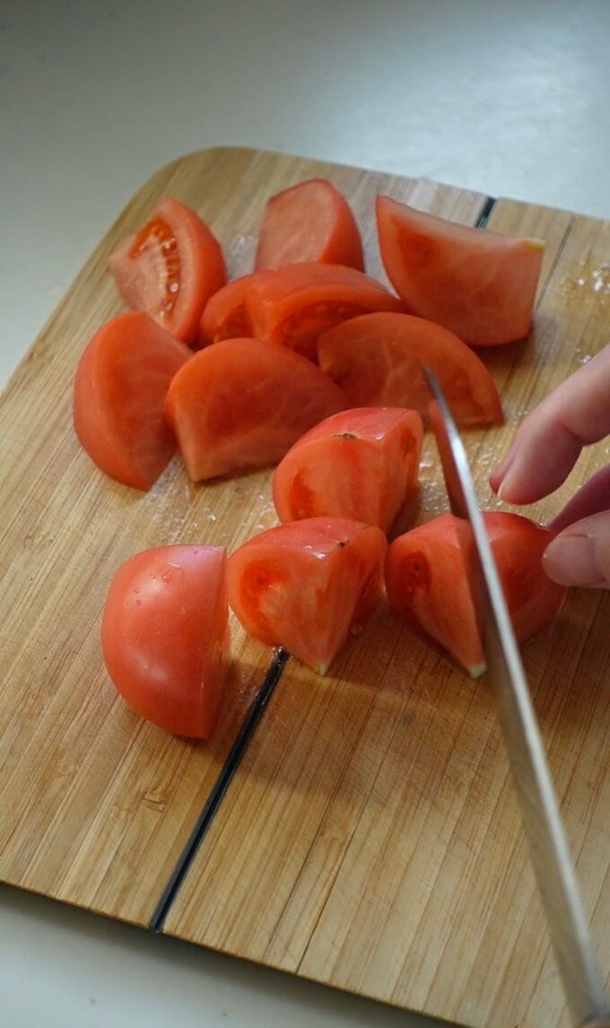 トマト切る