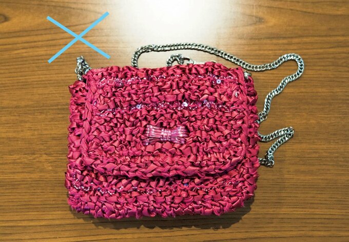 背景が木目になっている写真