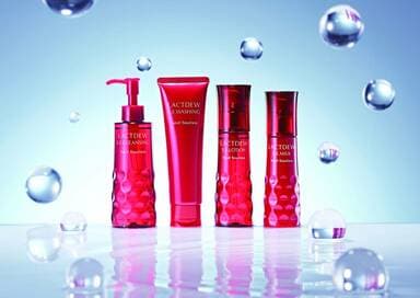 『落として、与える』乳酸菌＊1のスキンケアで、うるおい肌を手に入れる！