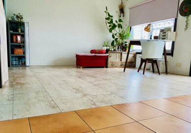 50代団地ひとり暮らし「マット類は1枚もない」。少ない持ち物で暮らすメリット：10月に読みたい記事