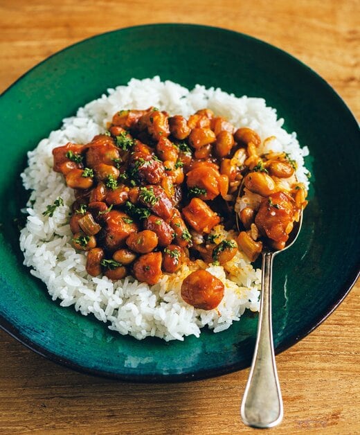 ソーセージとミックスビーンズのドライカレー