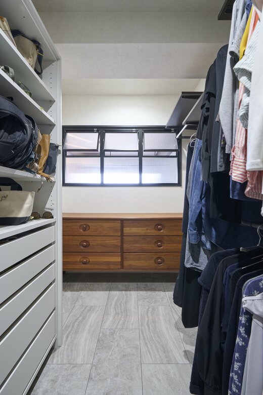 WICからみた室内窓