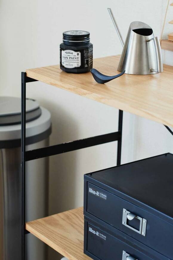 黒で統一された小物