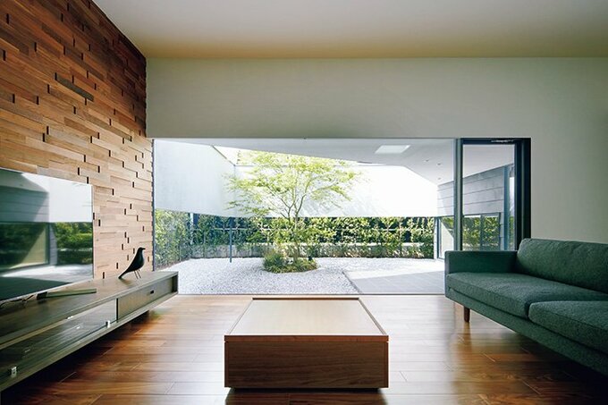 はめ殺しと片開きサッシの組み合わせ