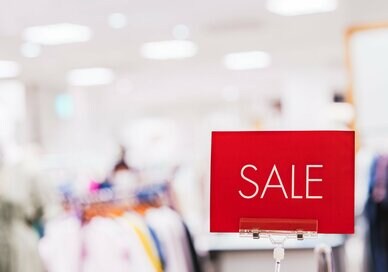 ミニマリストがあえて買う「セール品」のポイント2つ。もう服を死蔵させない