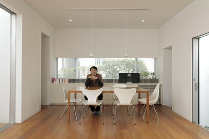 家好き芸人、アンガールズ・田中さんが建築家の自邸を突撃取材／浜崎一伸邸