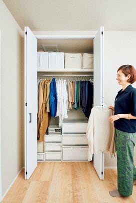 「着る服がない」を解消するクローゼットのコツ。4つのカテゴリで分ければ迷わない