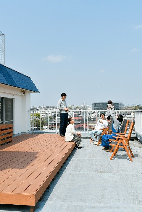 ホームパーティーができるルーフバルコニー
