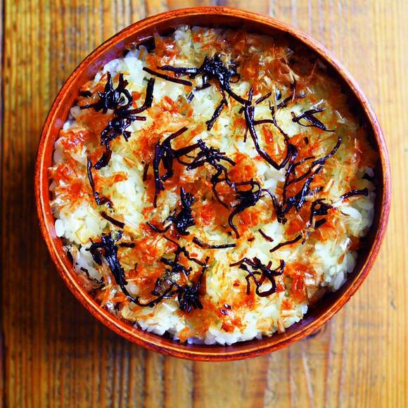 かつお節と昆布のつくだ煮の弁当