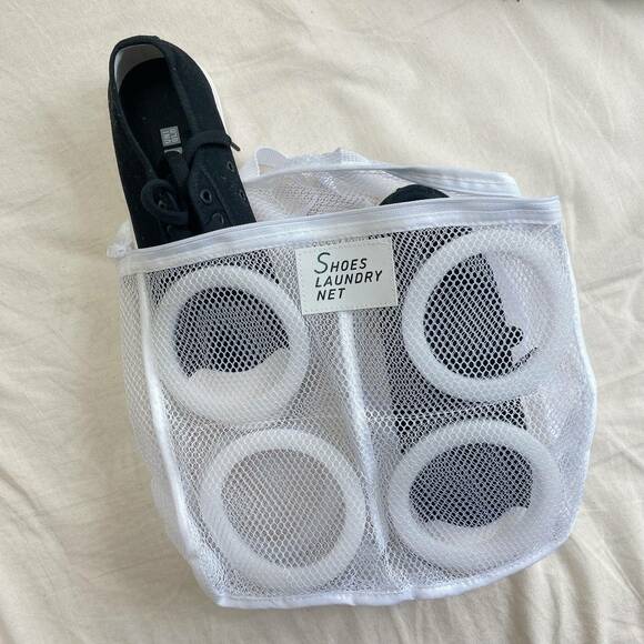 シューズランドリーネットに靴