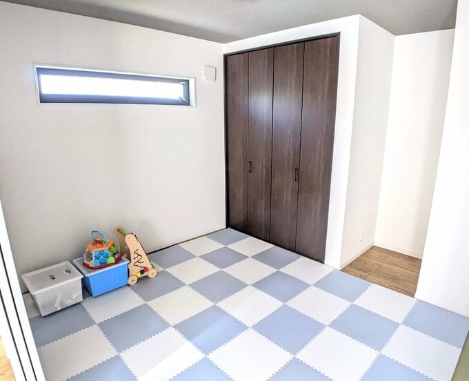 ジョイントマットを敷き詰めた和室