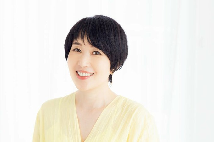 ショート女性