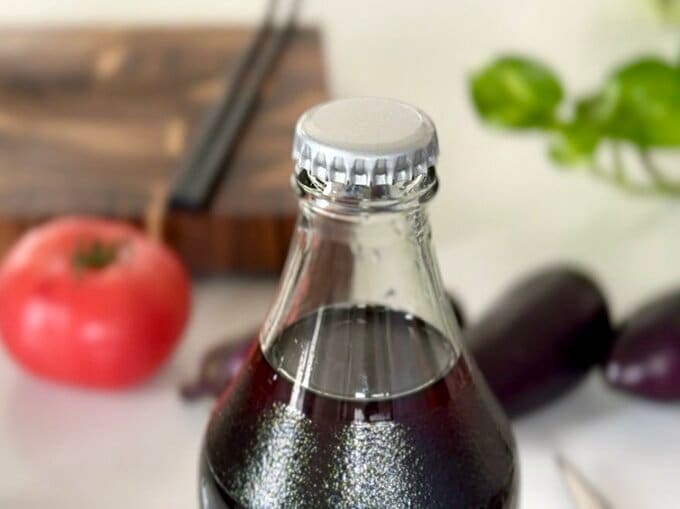 栓抜きで開けるタイプの内ブタ