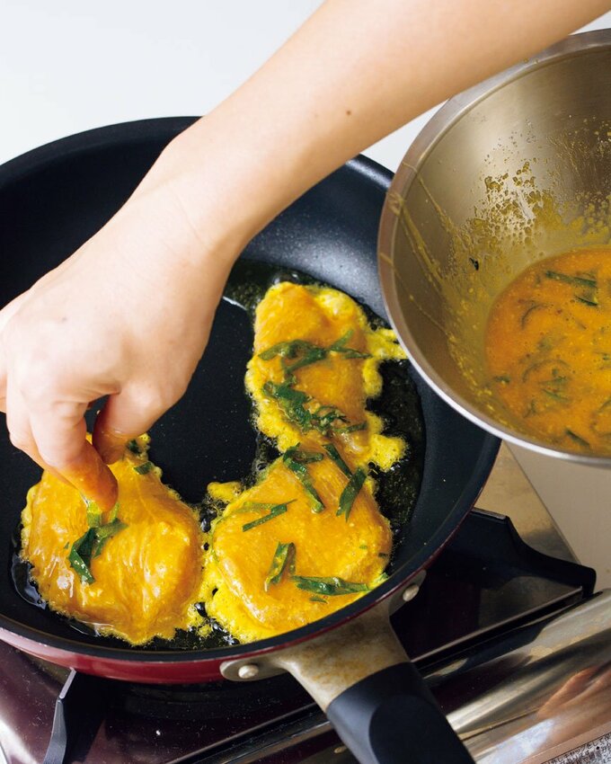 フライパンに材料