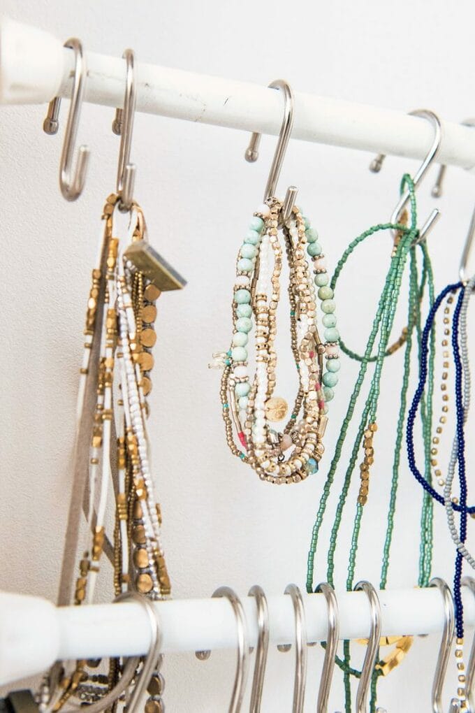 つっぱり棒2本とアクセサリー