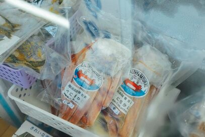 50代エッセイスト、至福の「お取り寄せ」生活。訳ありなのに「普通においしい！」カニ、個性派グッズも