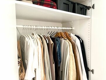 マンション暮らし5人家族の「クローゼット収納」。一軍だけの服で衣替えもなし