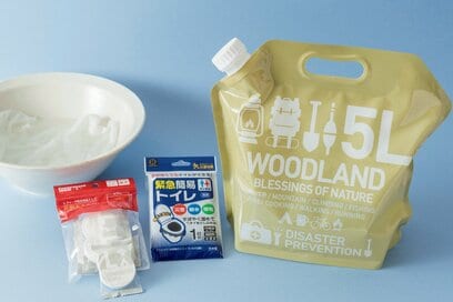 100円でそろう防災グッズ。大容量ずぎてびっくりなキッチン消耗品も