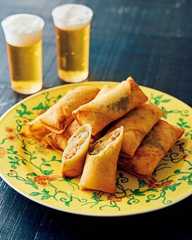 塩もみ白菜とエビの春巻き。プリプリ食感がたまらなくおいしい