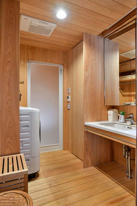 檜材を使った洗面脱衣所