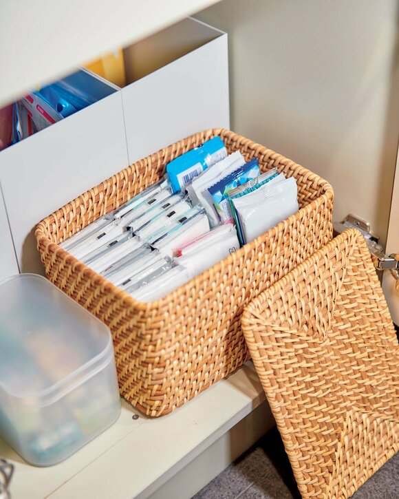 バスケットにティッシュ