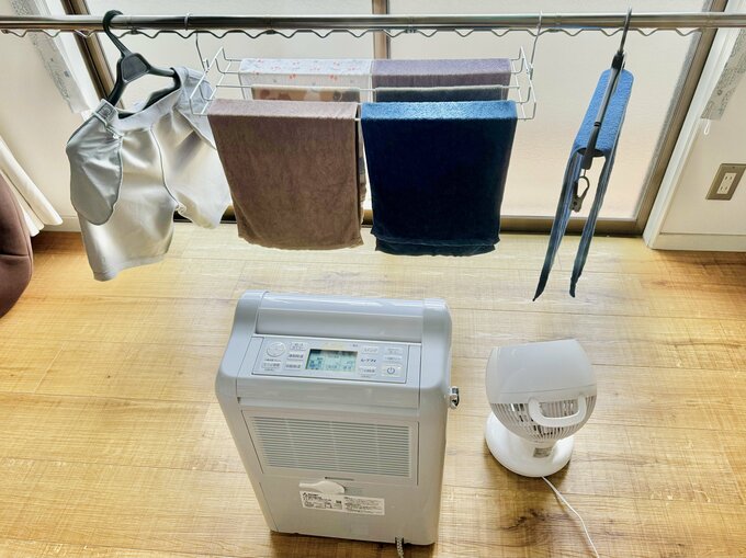 部屋干し除湿器