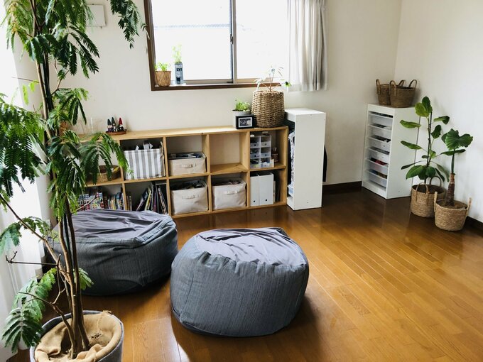 以前住んでいた部屋は、リビングだけでもカーテンが3セット必要でした