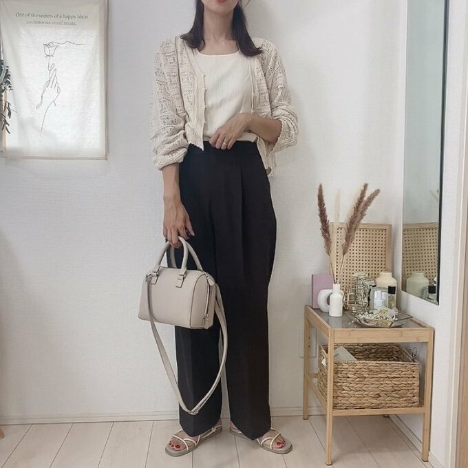 レース編みのカーディガン