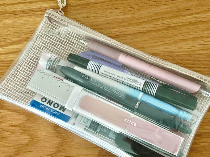 ペンケースに入れると…