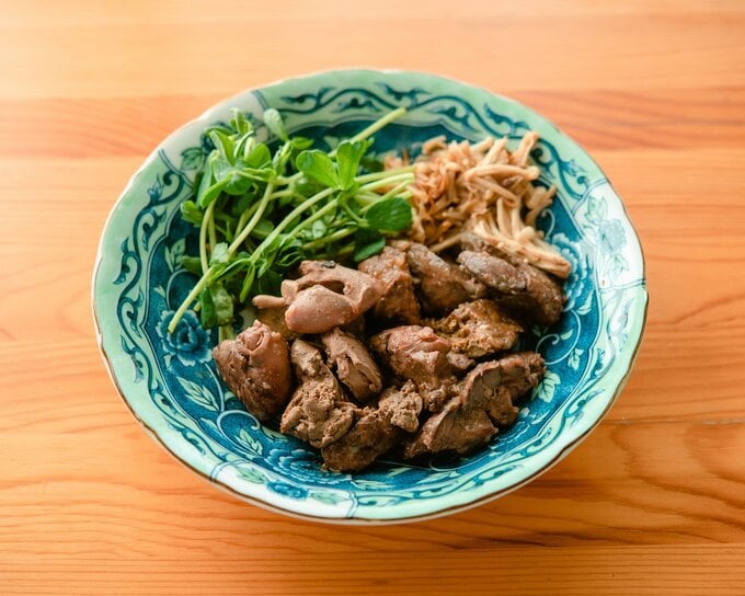 鶏レバーのワイン煮