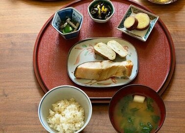 60代、夫婦ふたり暮らしの「リアルな食事」。小鉢で楽しむシンプルごはんの工夫：2025年5月トップ10