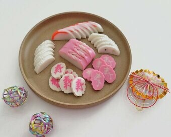 今年もローソン「100円おせち」が充実。アワビ、かまぼこ、数の子も値上げなし！