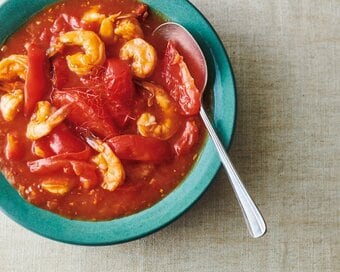 辛くない「エビチリ風トマト」。エビがぷりぷり、子どもも食べやすい