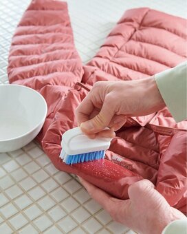 ダウンジャケットもニットも布団もふわふわに！冬物洗い・干し方記事まとめ