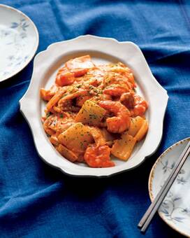 リュウジさん考案。ぷりぷりエビとしんなり白菜の絶品炒め