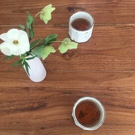 三年番茶やビワ茶、ゴボウ茶…カフェインレスティーでリラックス＆気分転換しましょう