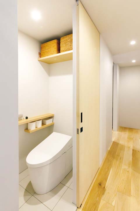 ミニマムデザインのトイレ
