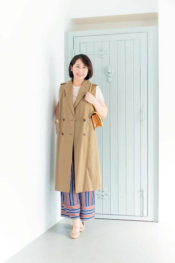 袖なしのトレンチ風アウター