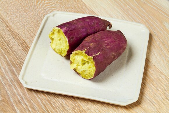 半分サツマイモ2切れ