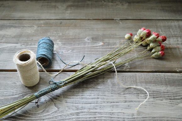 麻ひもで結ぶだけでおしゃれに変身