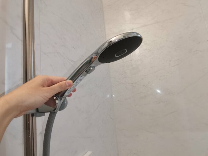 スライドシャワーの角度調整