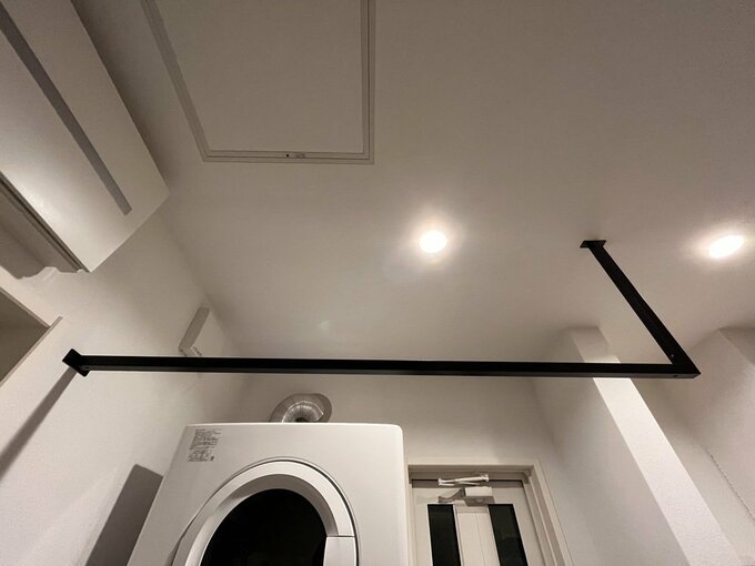 天井づけの物干し