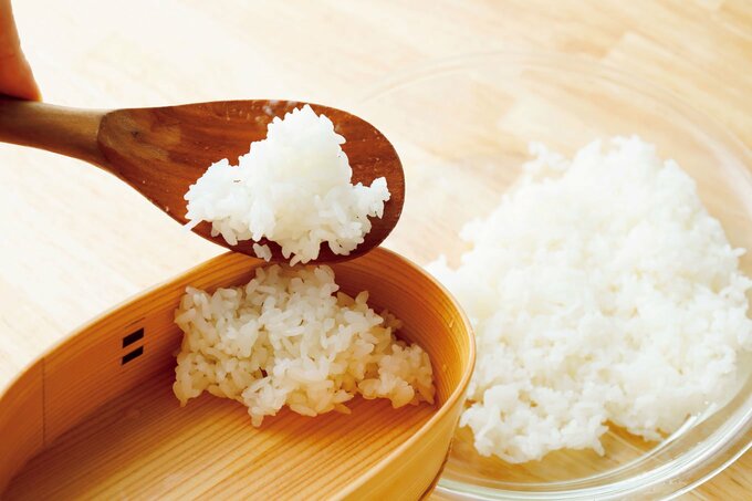 お弁当箱のご飯