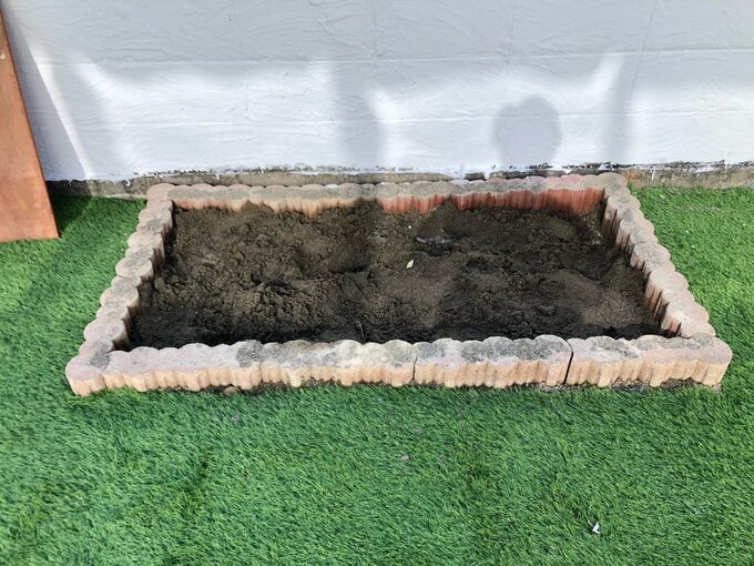 DIYでつくった砂場