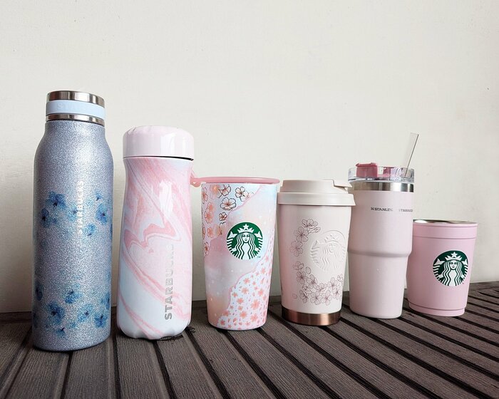 2026年スタバの桜シリーズ第2弾は、まさかの「ブルー」！大人世代も