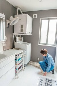 洗濯機も底上げすれば 掃除機がスイスイ入る