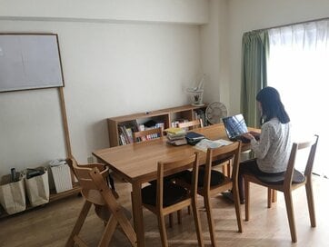 入学時に学習机は必要？4人子育てで気づいた「すぐ買わない」アイテム