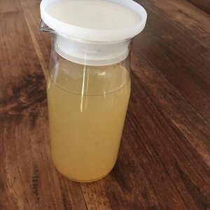 花ガツオが沈んだら鍋からすくい出して完成