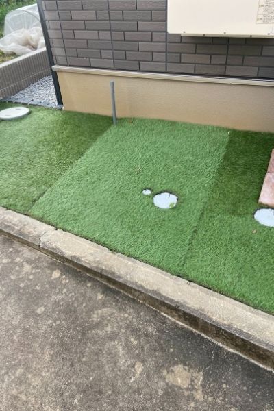 敷く向きを間違えた人工芝