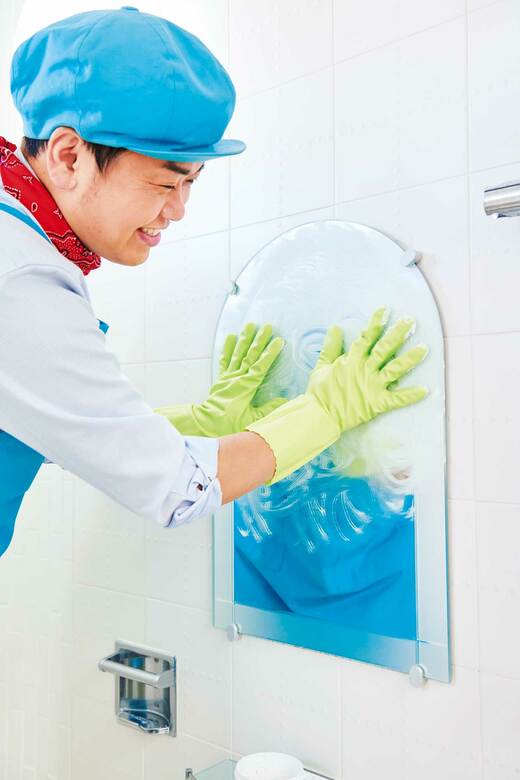 浴室の鏡の清掃